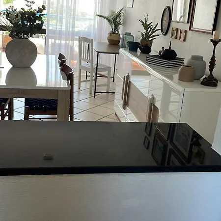 Oura & Sun Apartment