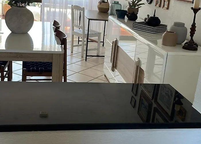 Oura & Sun Apartment