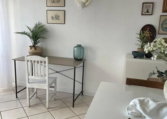 Oura & Sun Apartment *